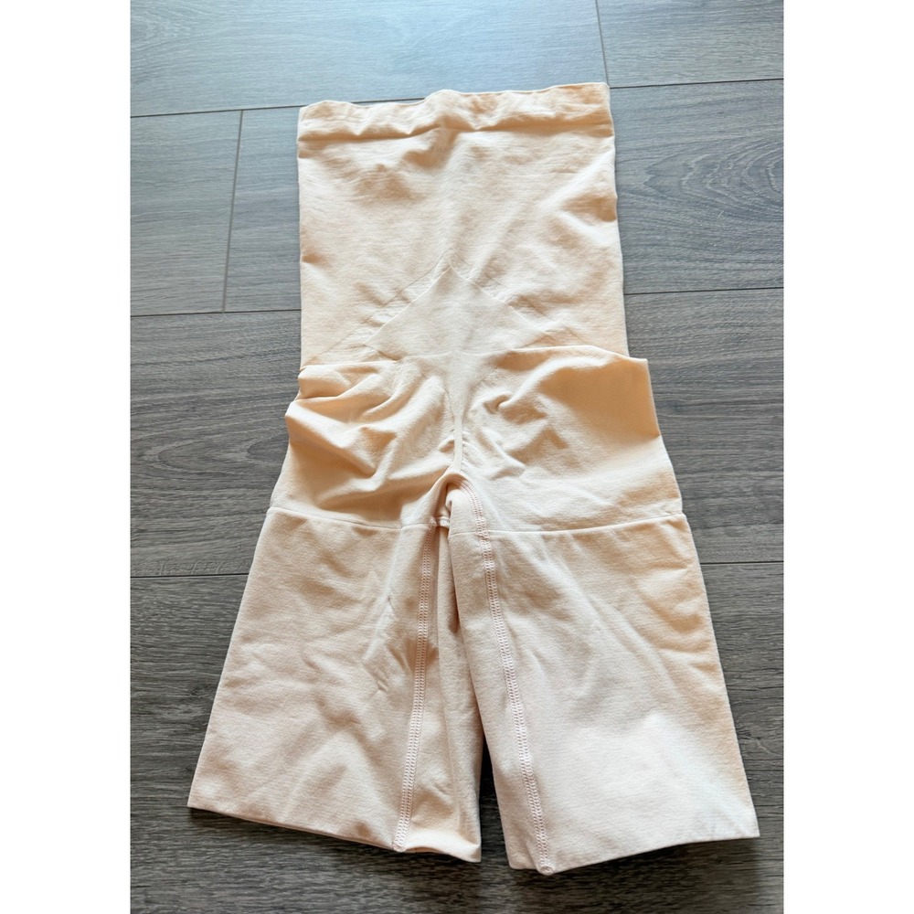 Spanx Women's High-Waisted Shaping Shorts M Nude Seamless Tummy Control